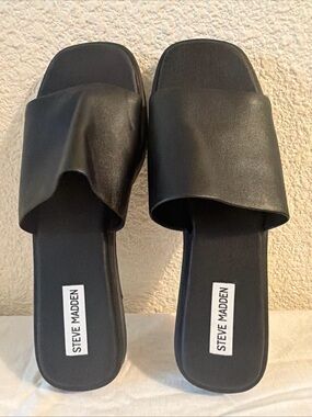 Steve Madden Black Slide Sandals with Wide Leather Strap